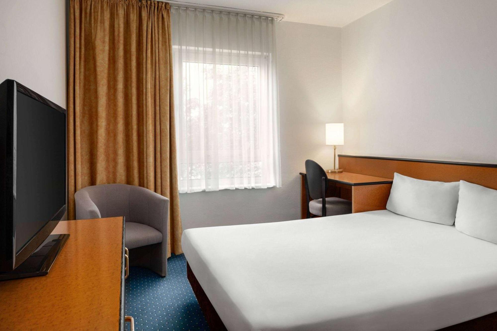Hotel Achat Frankfurt 3*