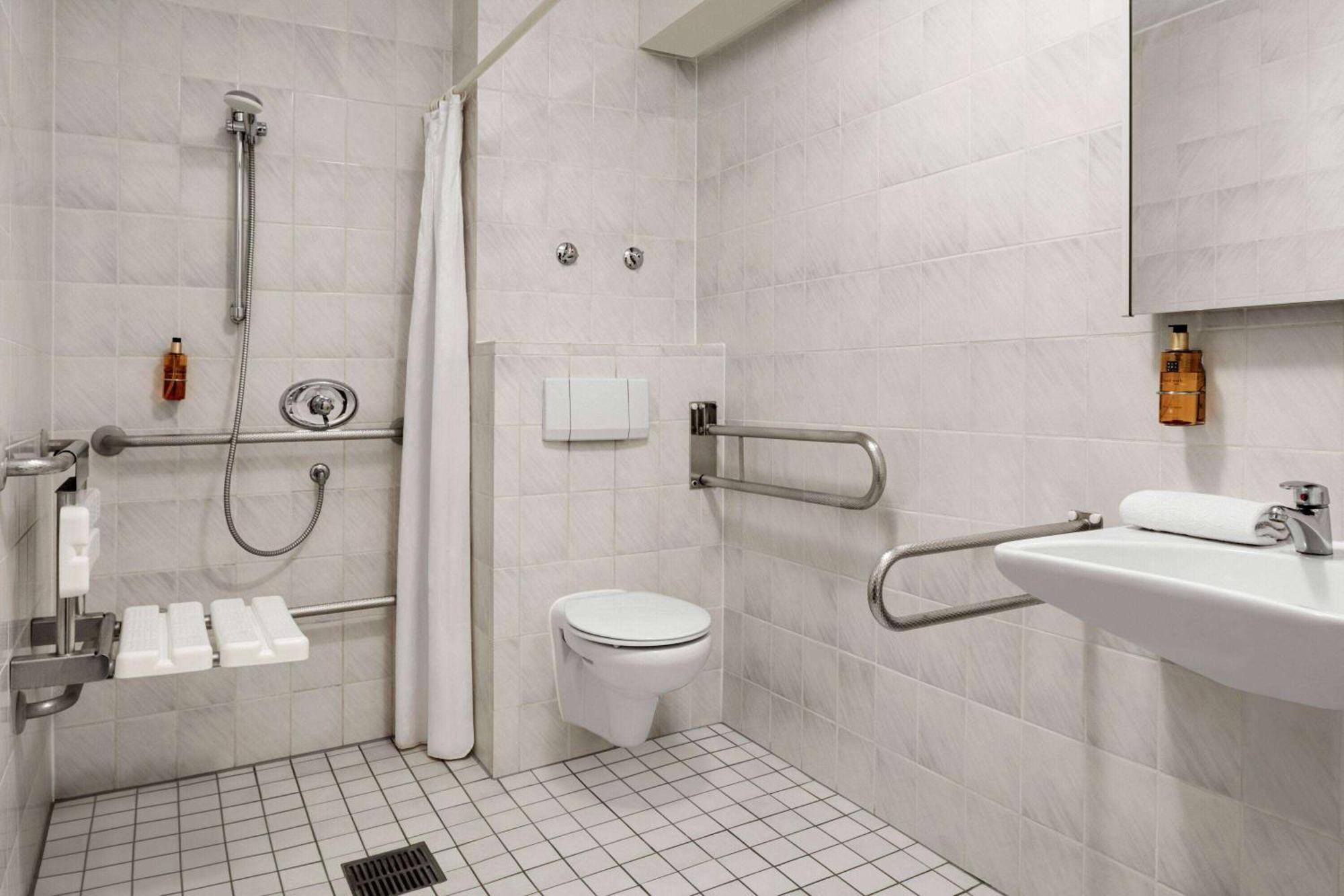 Aspire Frankfurt Airport, Trademark Collection By Wyndham Рюссельхайм